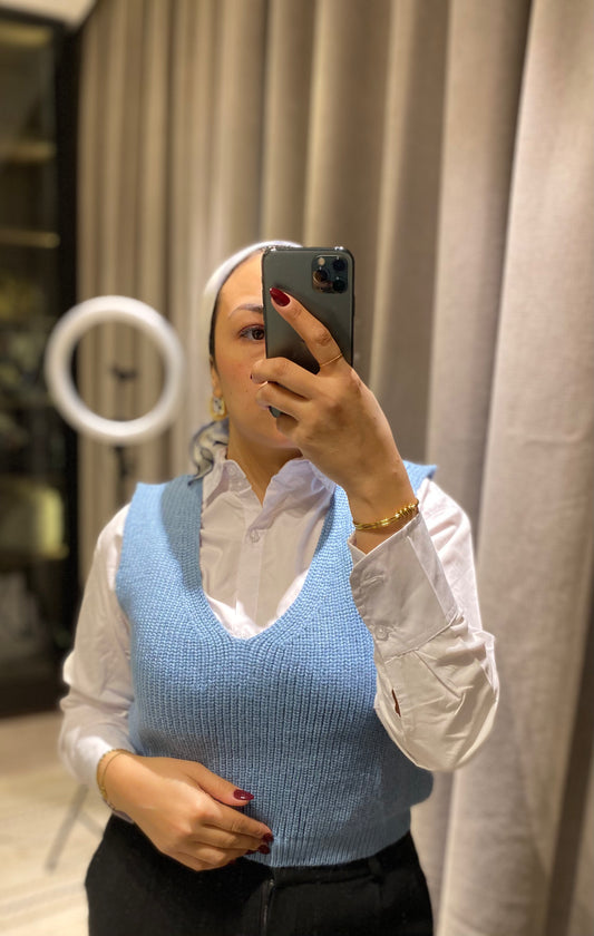 Plain V Vest