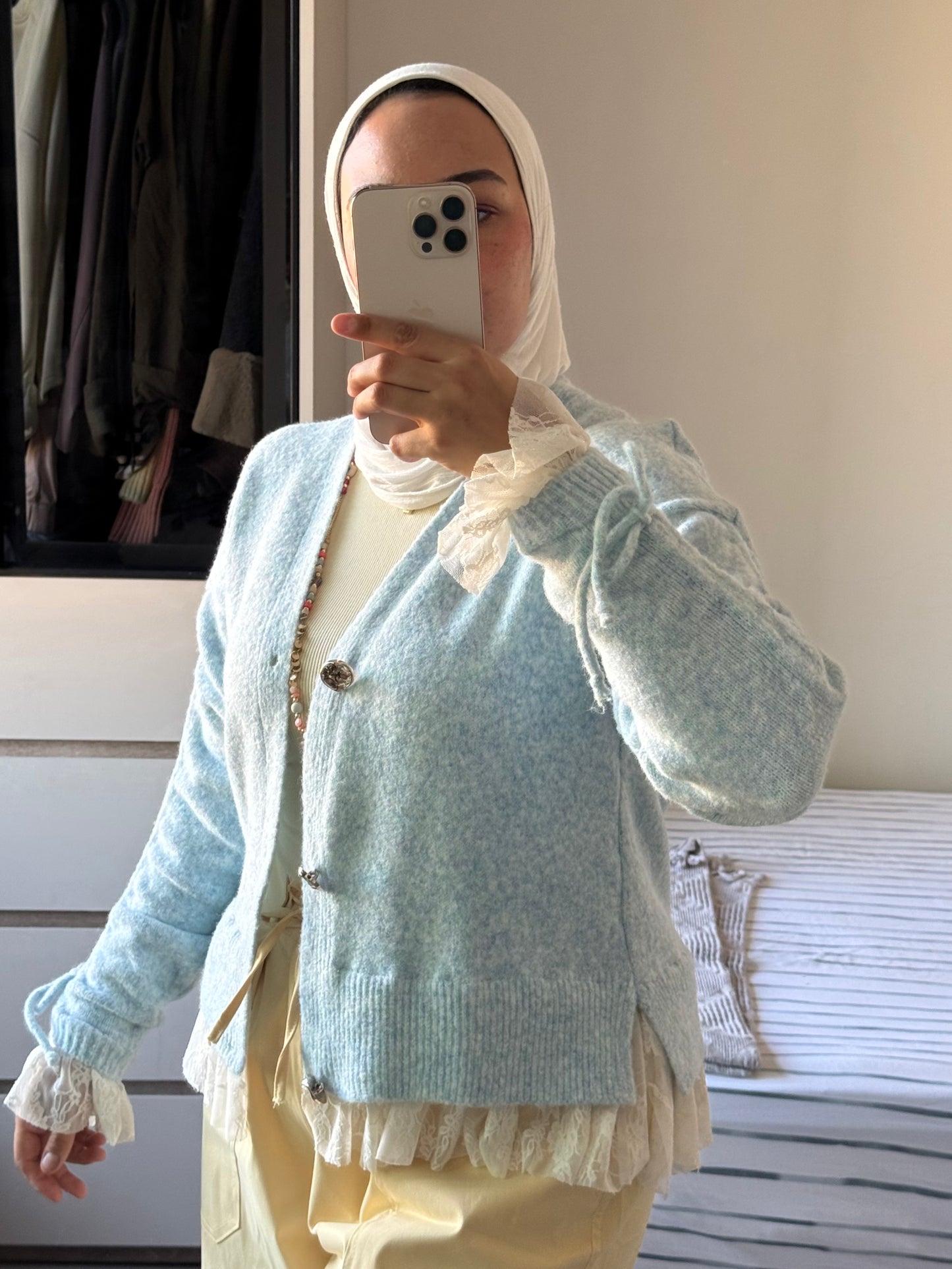 Wool x Lace Feminine Cardigan
