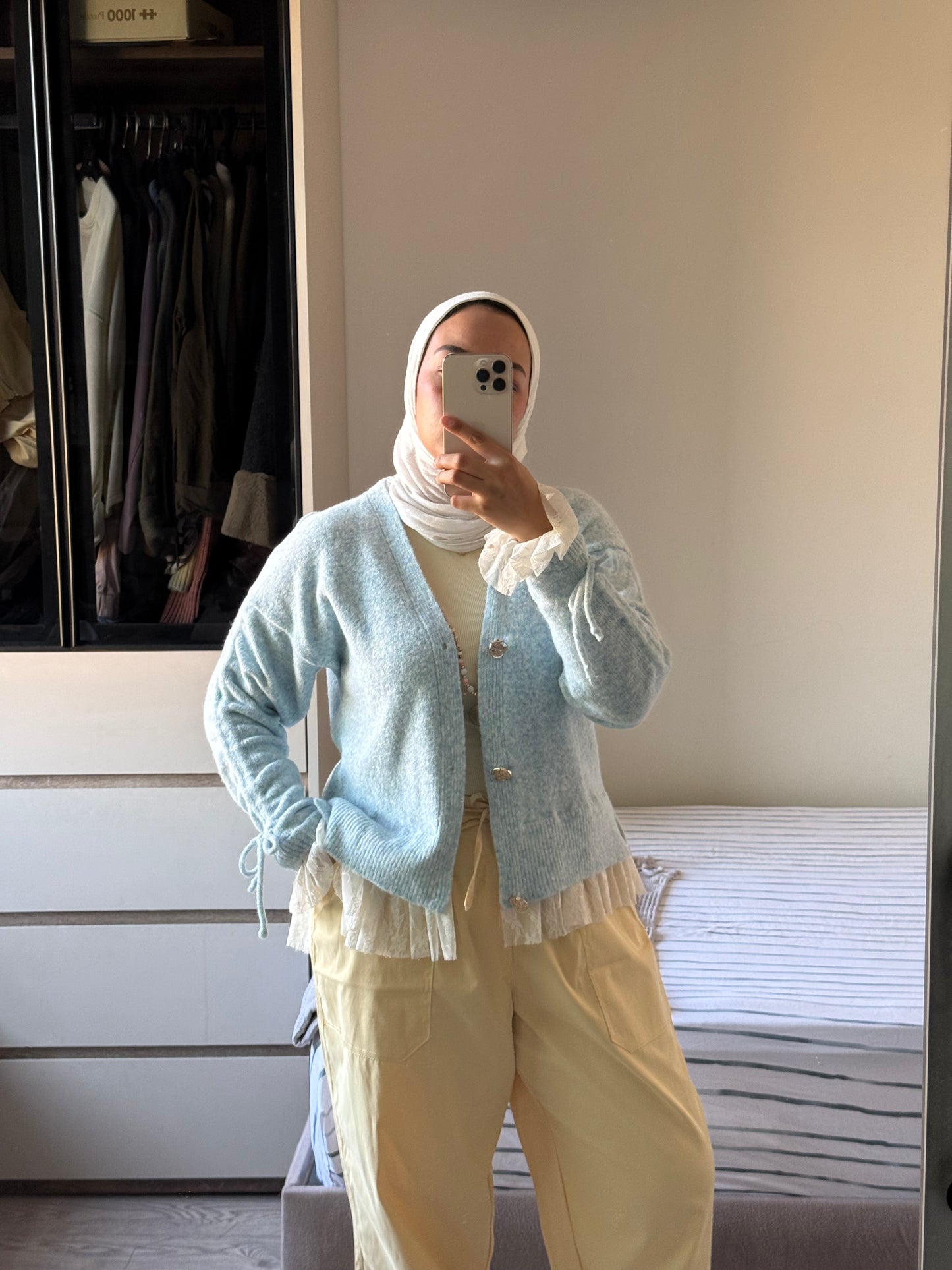 Wool x Lace Feminine Cardigan