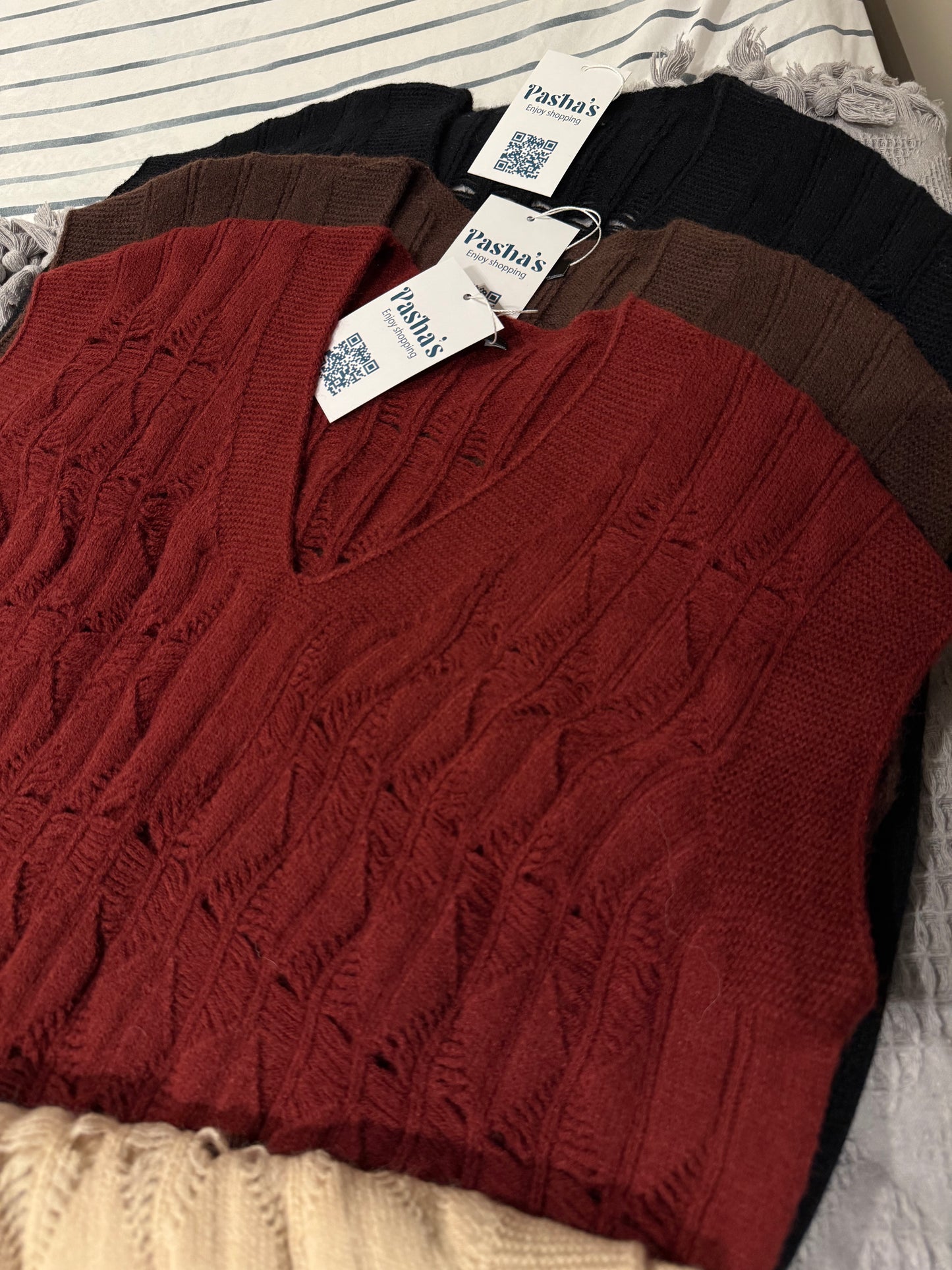 Wool Vest With Cutting